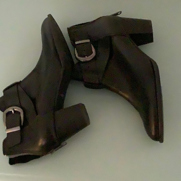 Vionic women’s upright, Rory Ankle Boot Black Size 8.5 - Picture 4 of 10